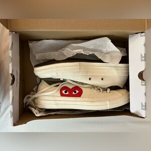Authentic New Mens Comme des Garcons PLAY X Converse Sneakers. Never Worn.
